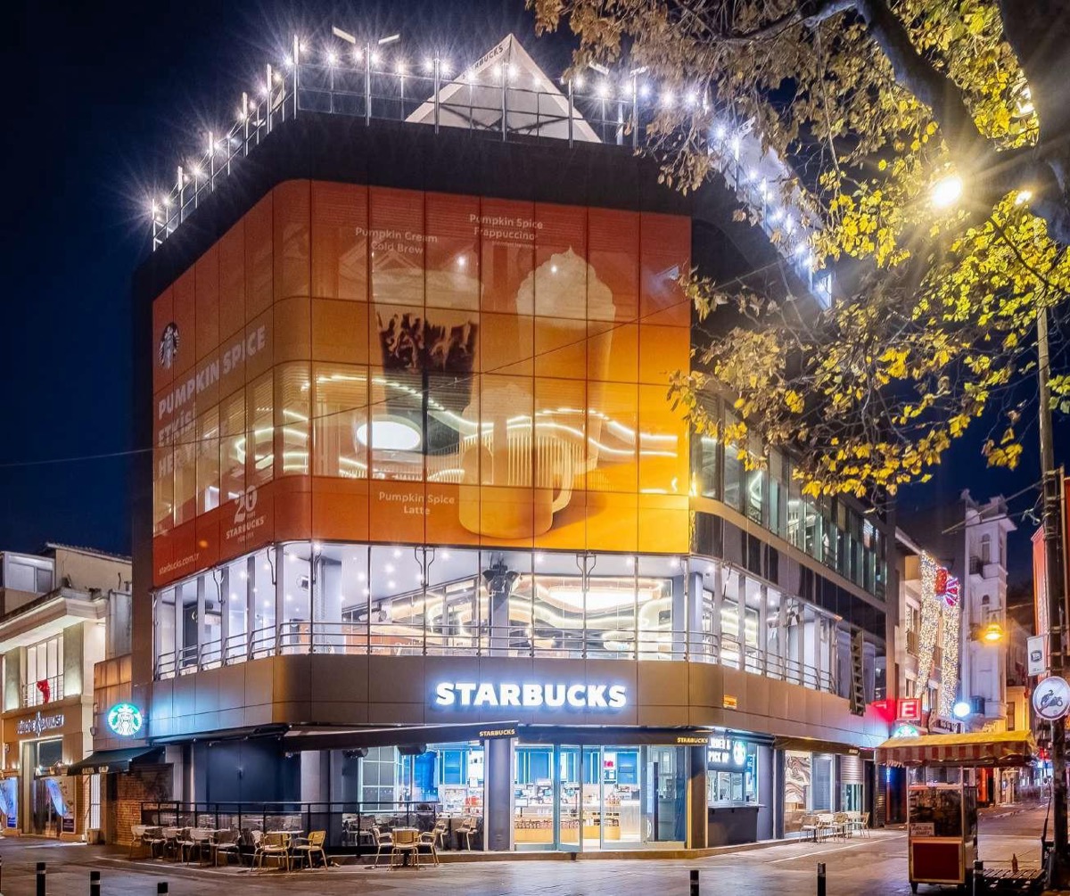 Starbucks mağaza ekran ağı